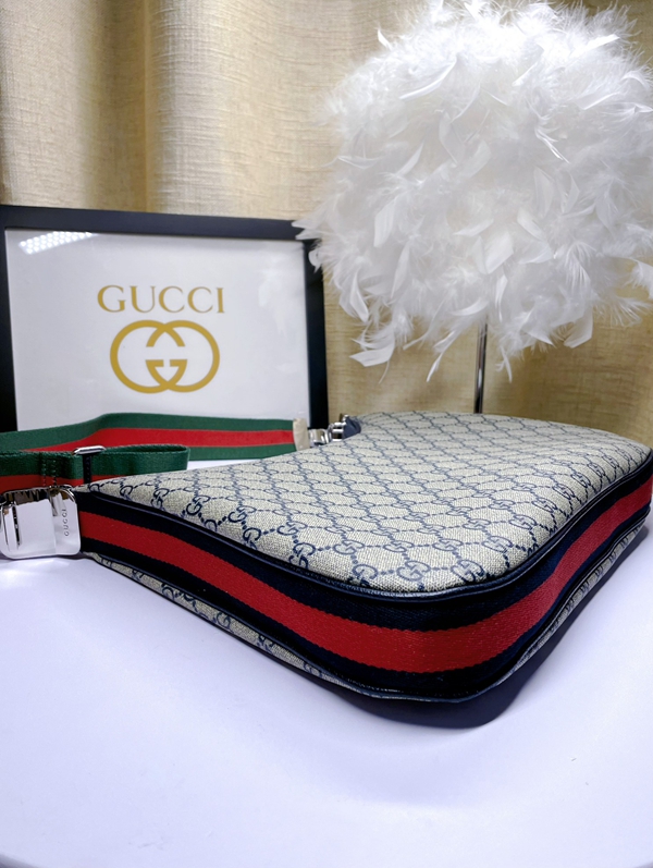 激安グッチバッグコピー内部構造